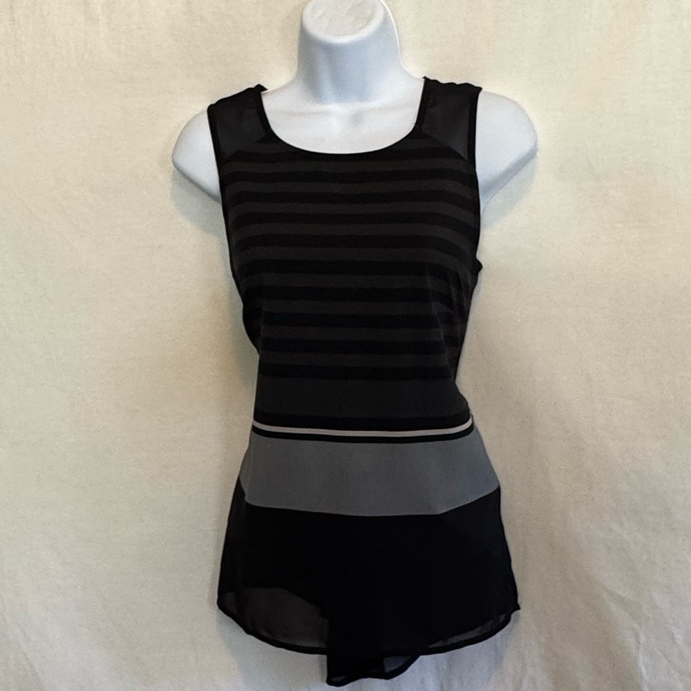 E-23 Banana Republic Black & Gray Stripe Hi Lo Sleeveless Pullover‎ Blouse